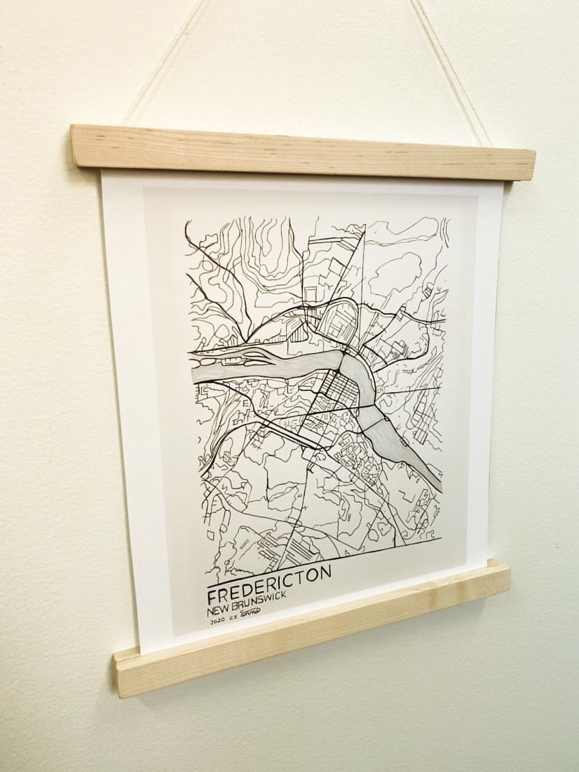 LivCan Handmade Birch Art Hanger