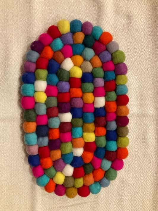 Hamro Felt Multi Ball Oval Trivet