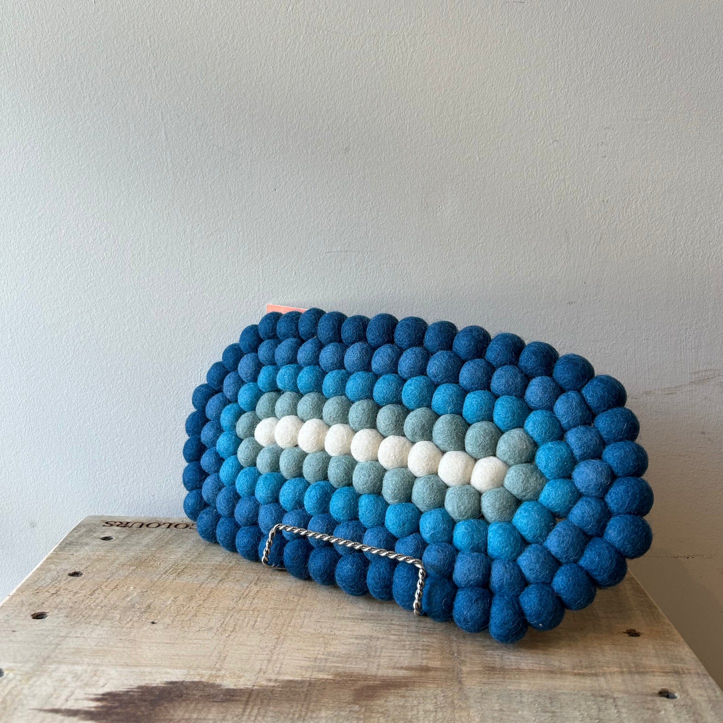 Hamro Felt Multi Ball Oval Trivet