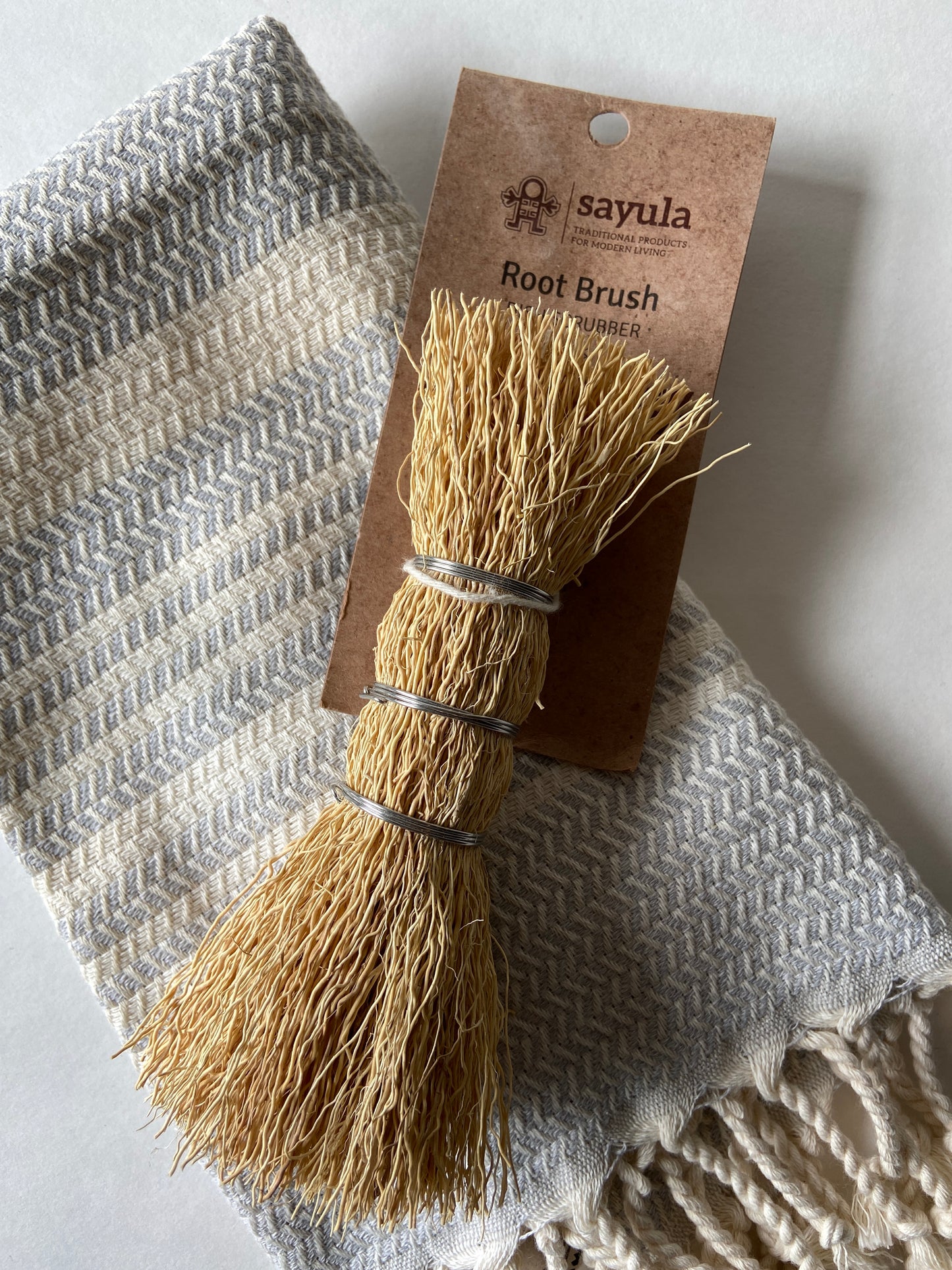 Sayula Root Brush