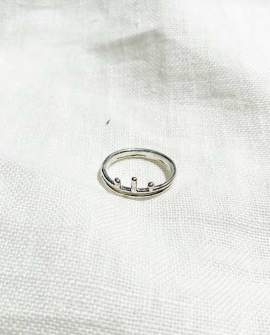 Hawkly Pyramid Crown Ring - Silver