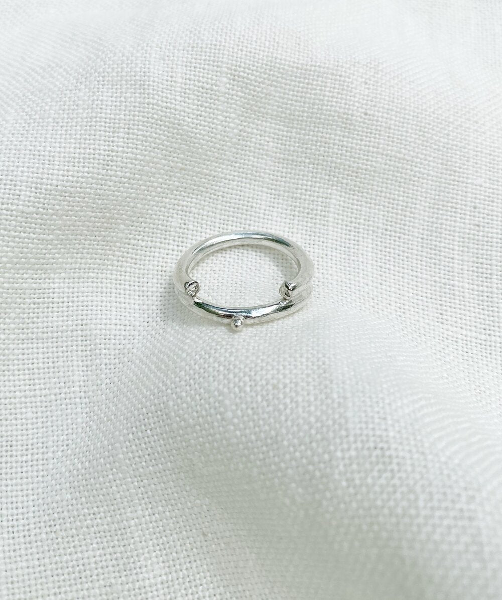 Hawkly Pyra Ring - Silver